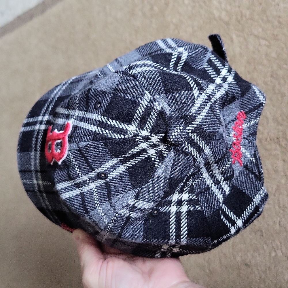 BOSTON RED SOX Flannel Hat - Picture 5 of 8